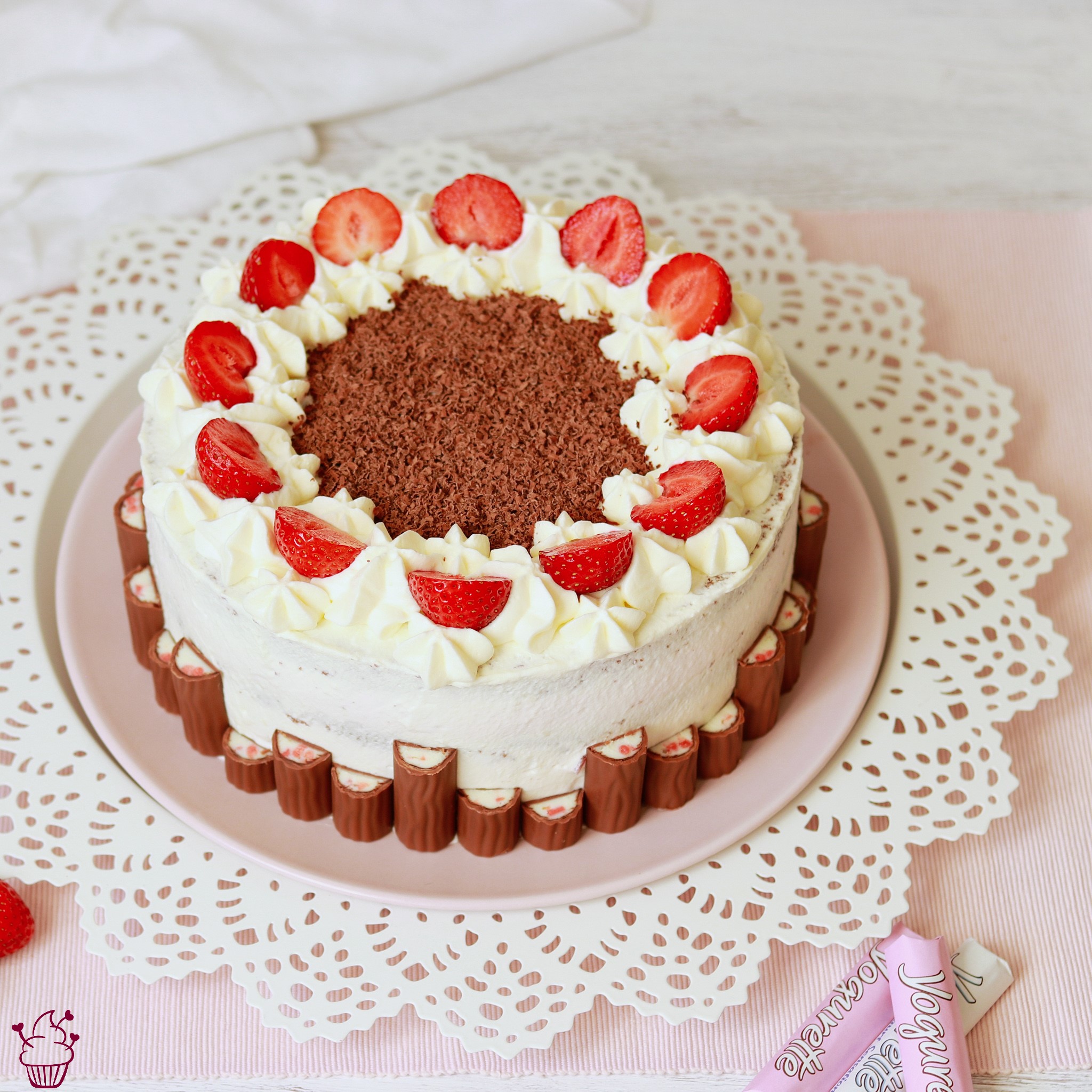 Read more about the article Erdbeer-Yogurette-Torte